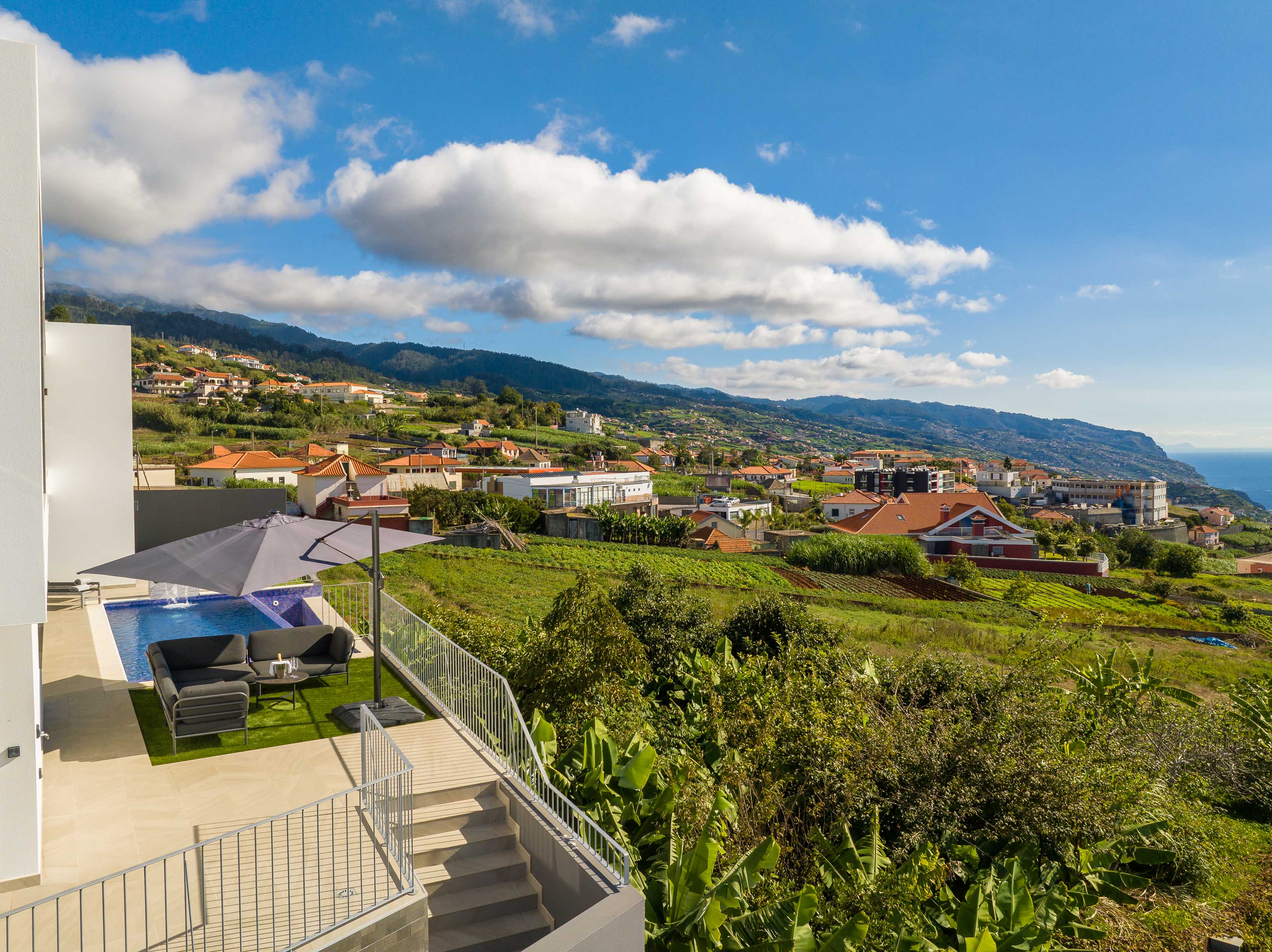Villa Dia Dourado über der Südküste von Madeira