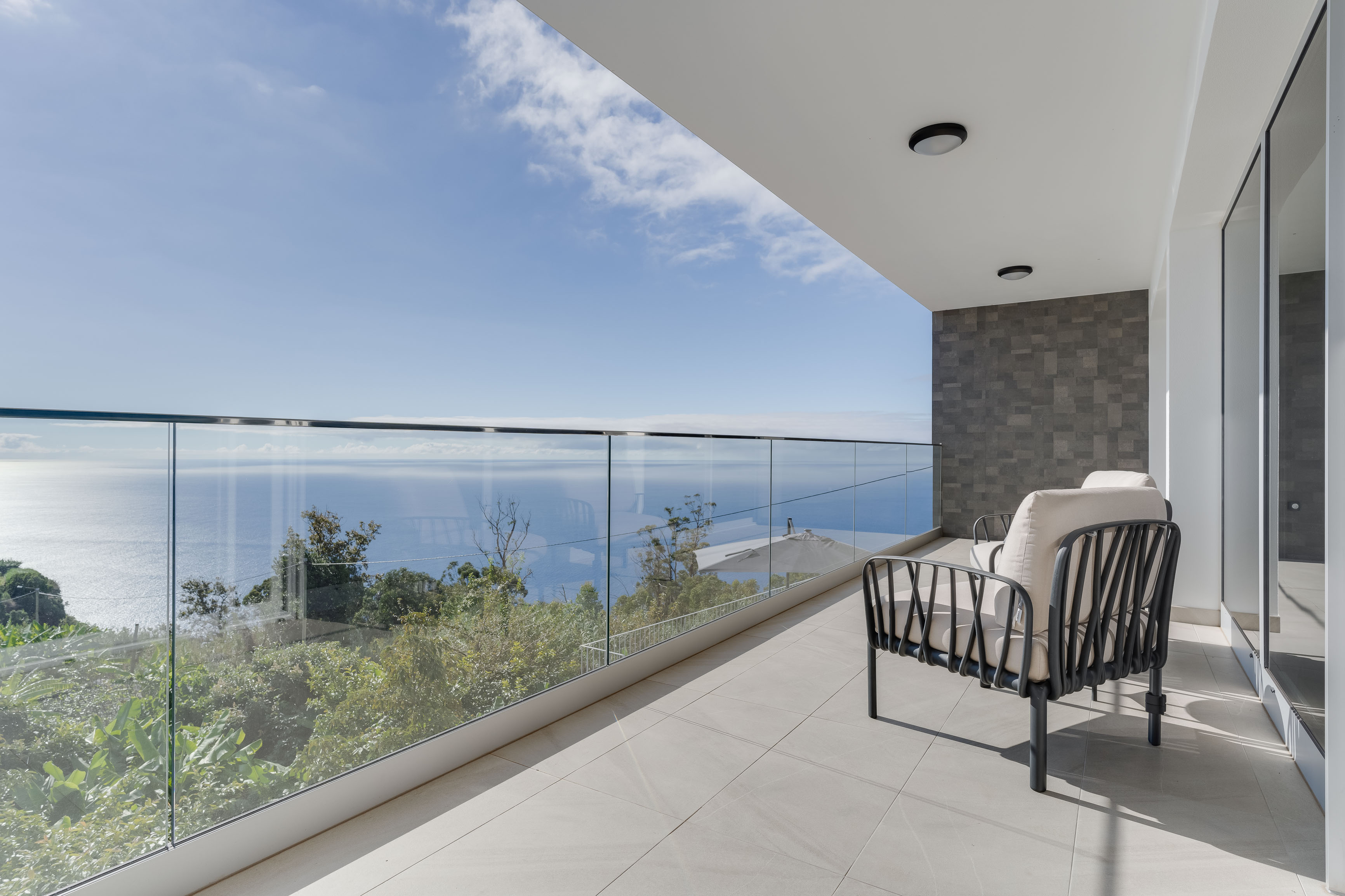 Ferienhaus Madeira Balkon mit Blick aufs Meer